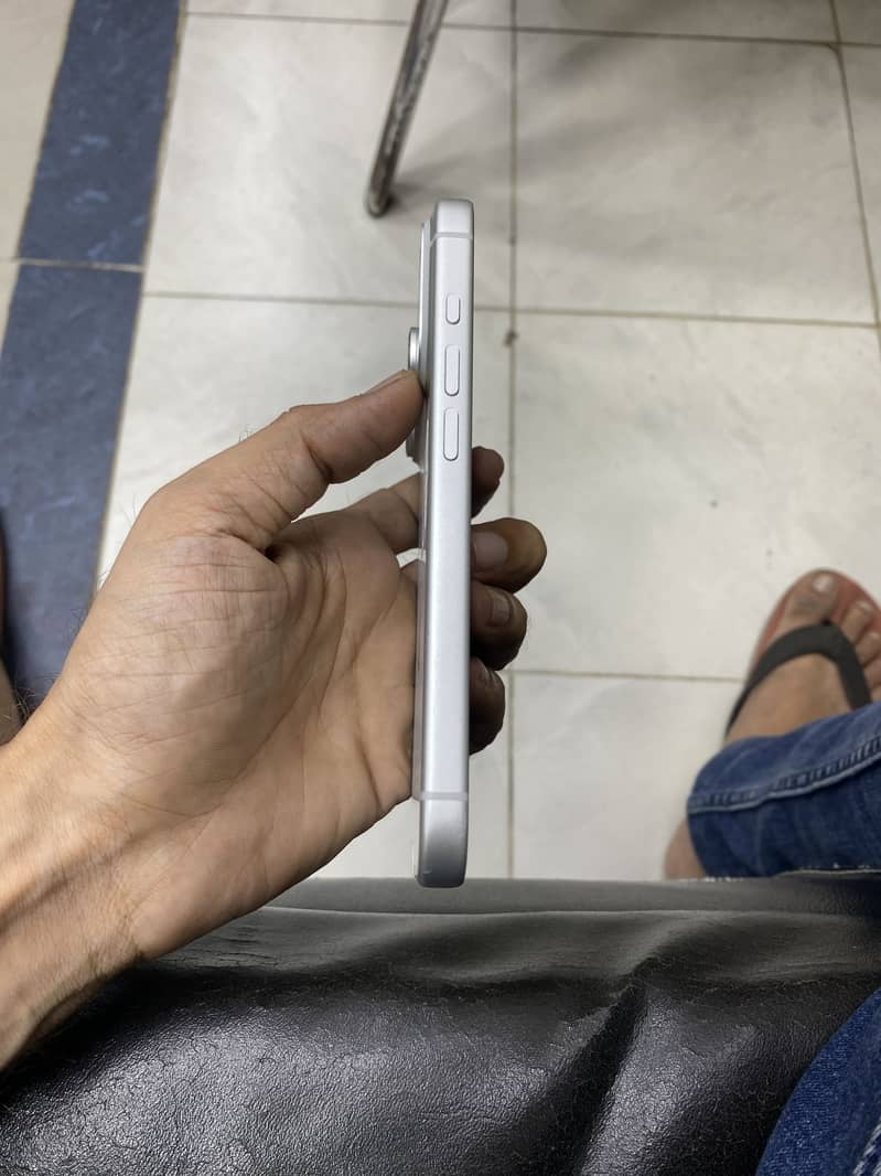 Apple iPhone 17 Pro 4