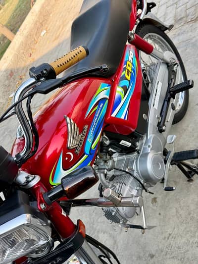 Honda CD 70 (2024)