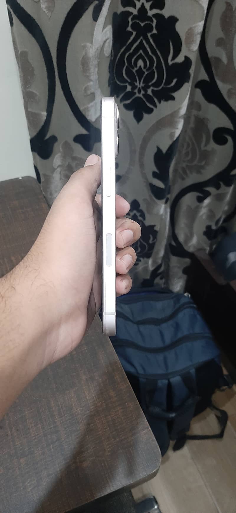 Apple iPhone 13 4