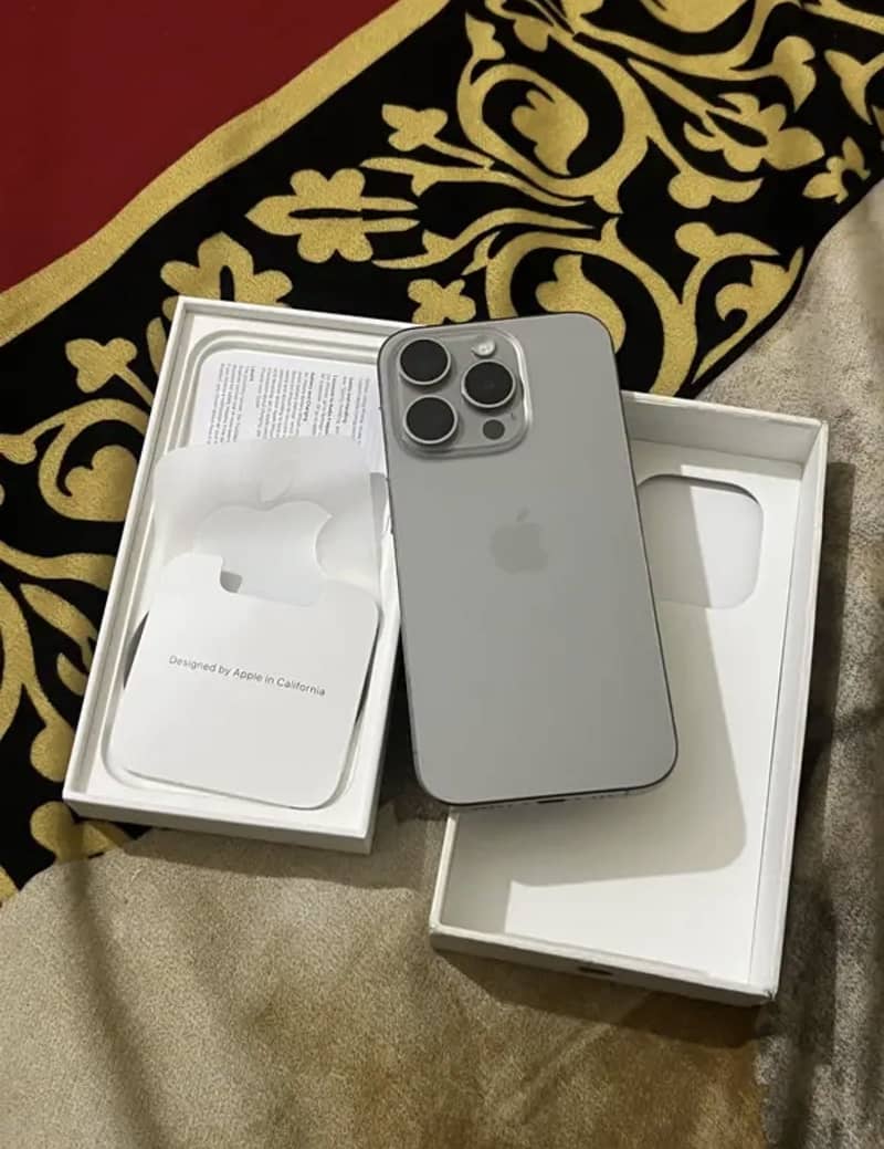 Apple iPhone 15 Pro 0
