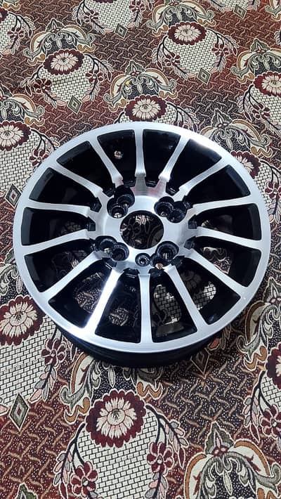 17 inch low profile rims 10/10 new rims