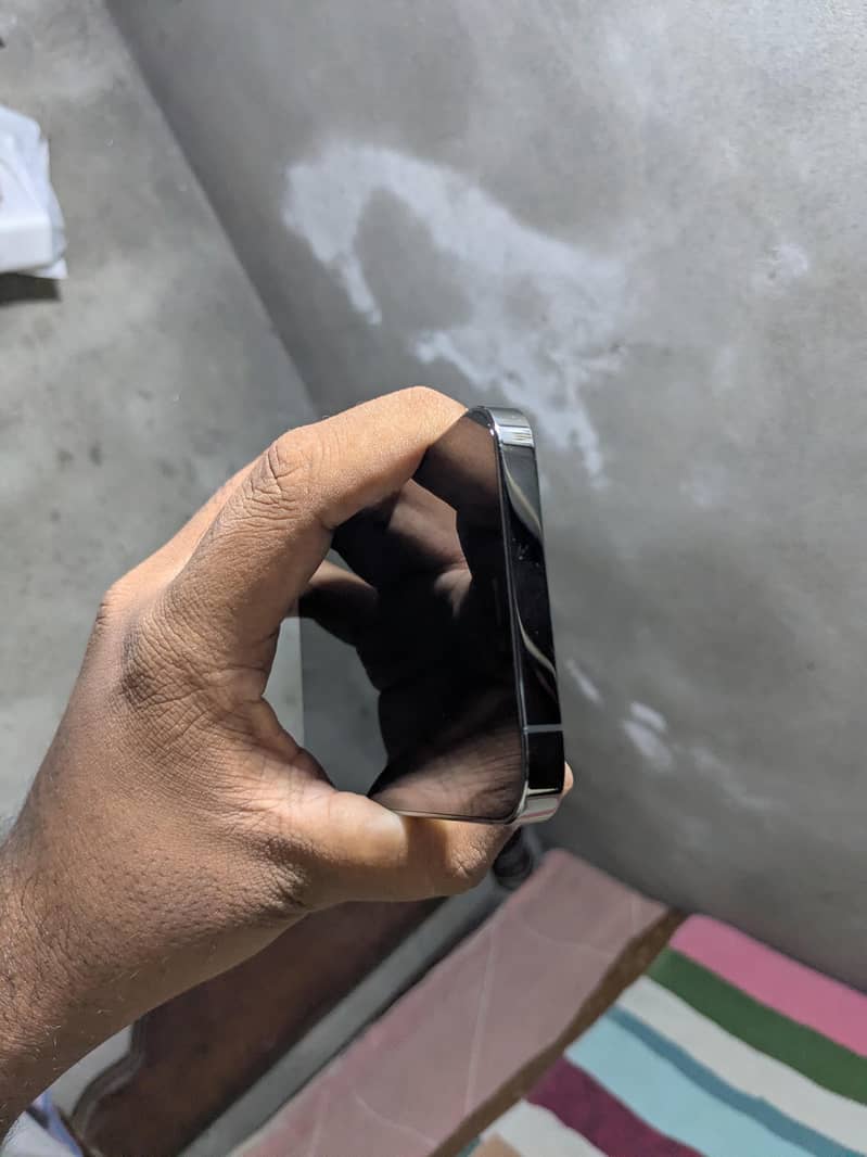 Apple iPhone 12 Pro 3