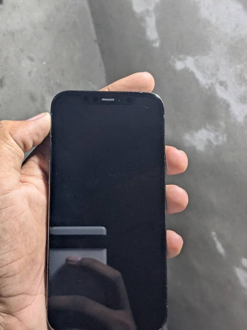 Apple iPhone 12 Pro 9