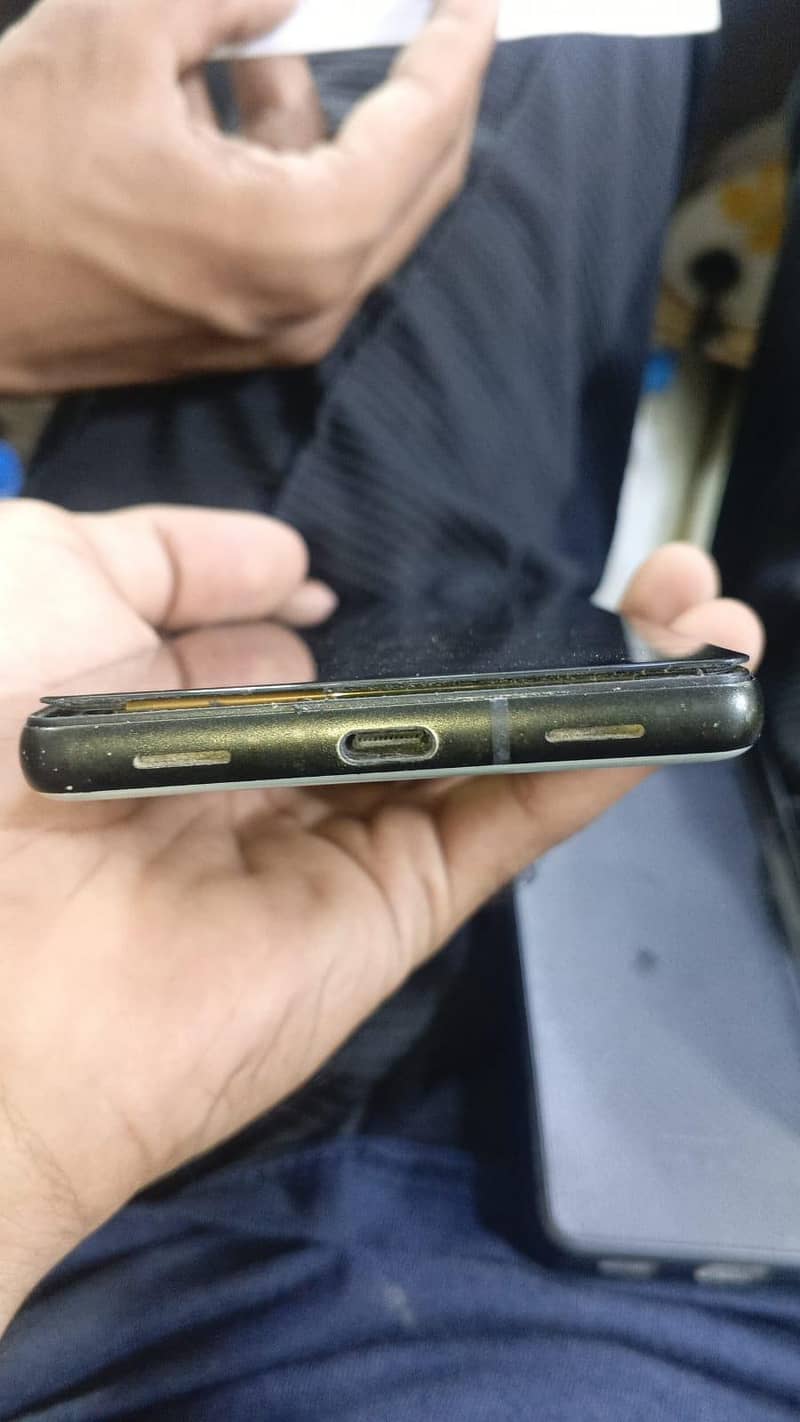 Google Pixel 6a 1
