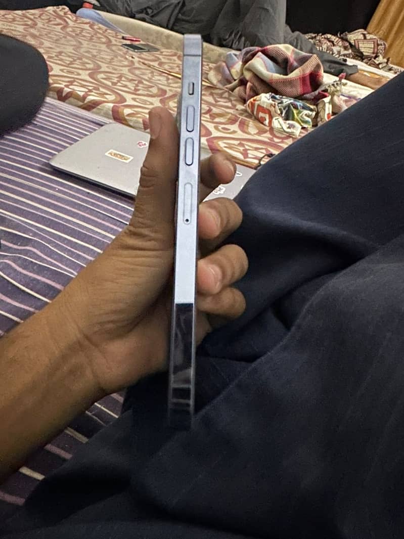 Apple iPhone 13 Pro Max price final hye jis ko smj mye aye wo msg krye 2