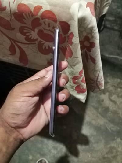 Vivo V40