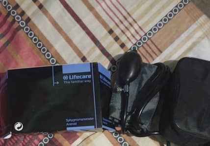 Lifecare Sphygmomanometer Aneroid +stethoscope