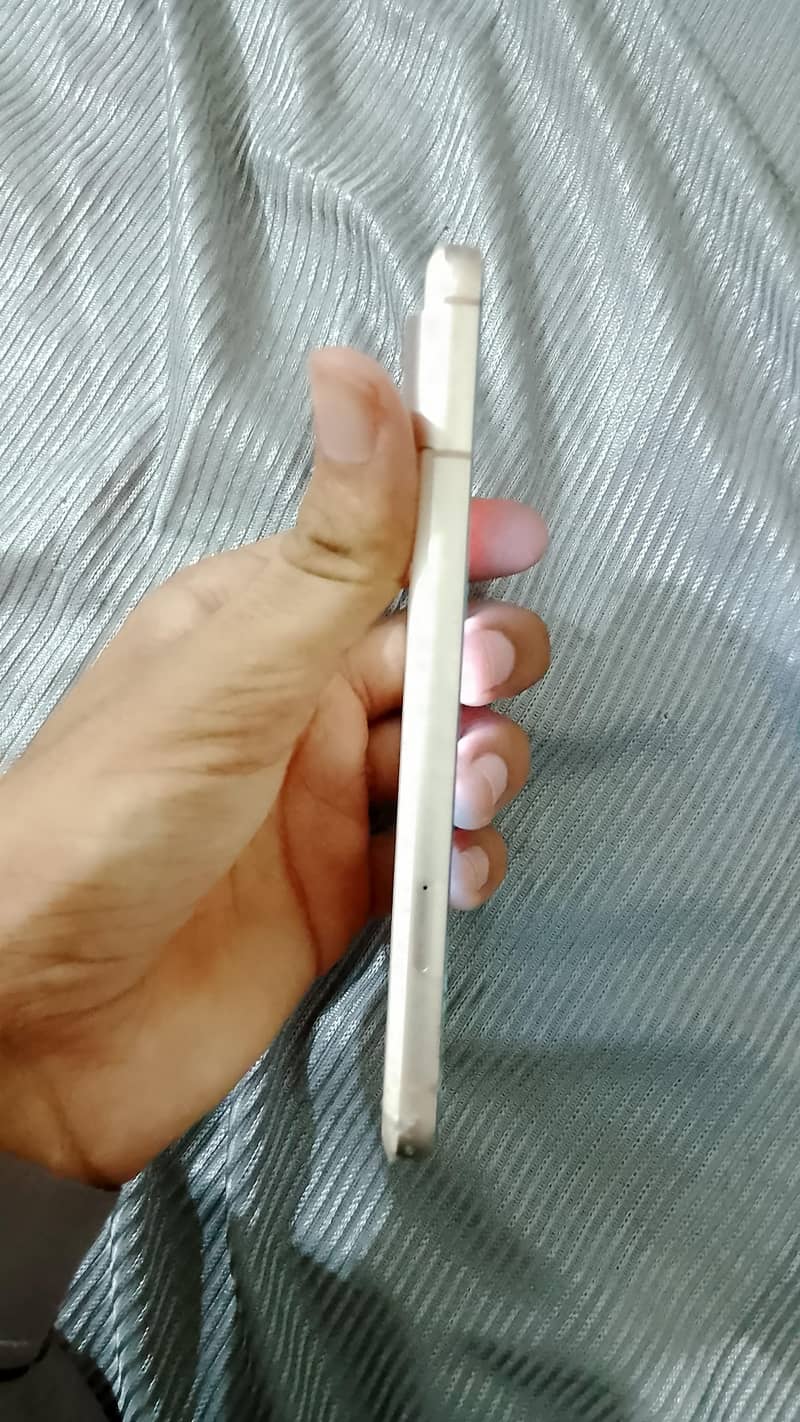 Google Pixel 8 2
