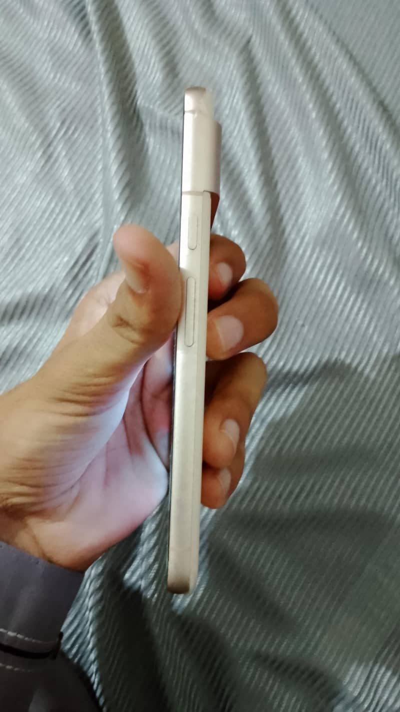 Google Pixel 8 3