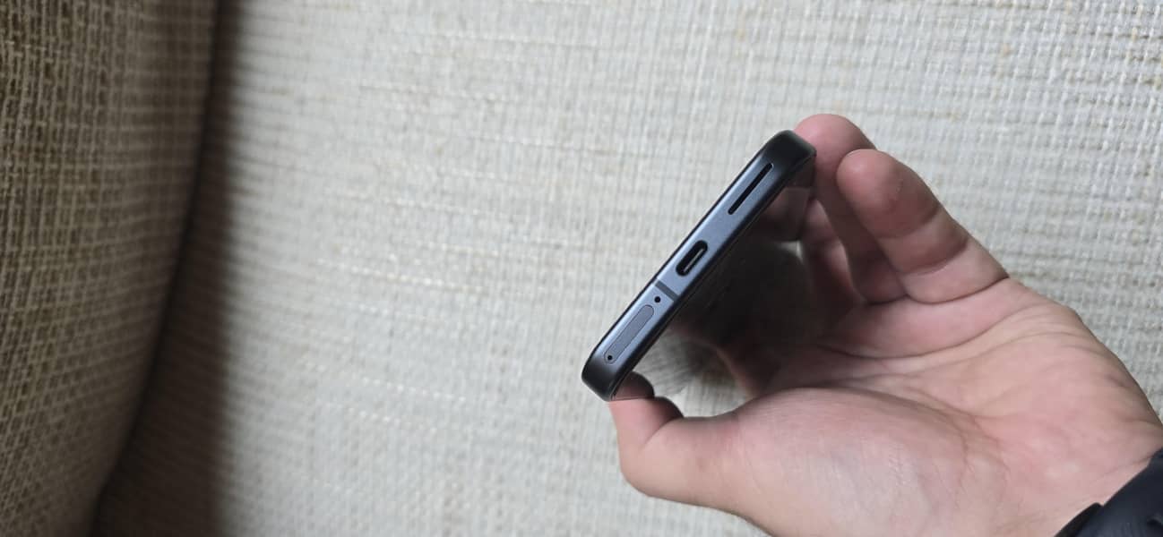 Google Pixel 9 4