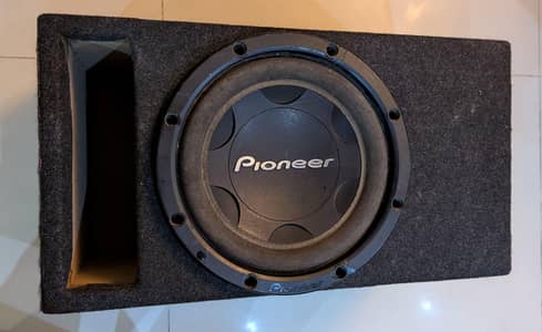Pioneer TS - W306C 12" Subwoofer with Box - Perfect Working Condition