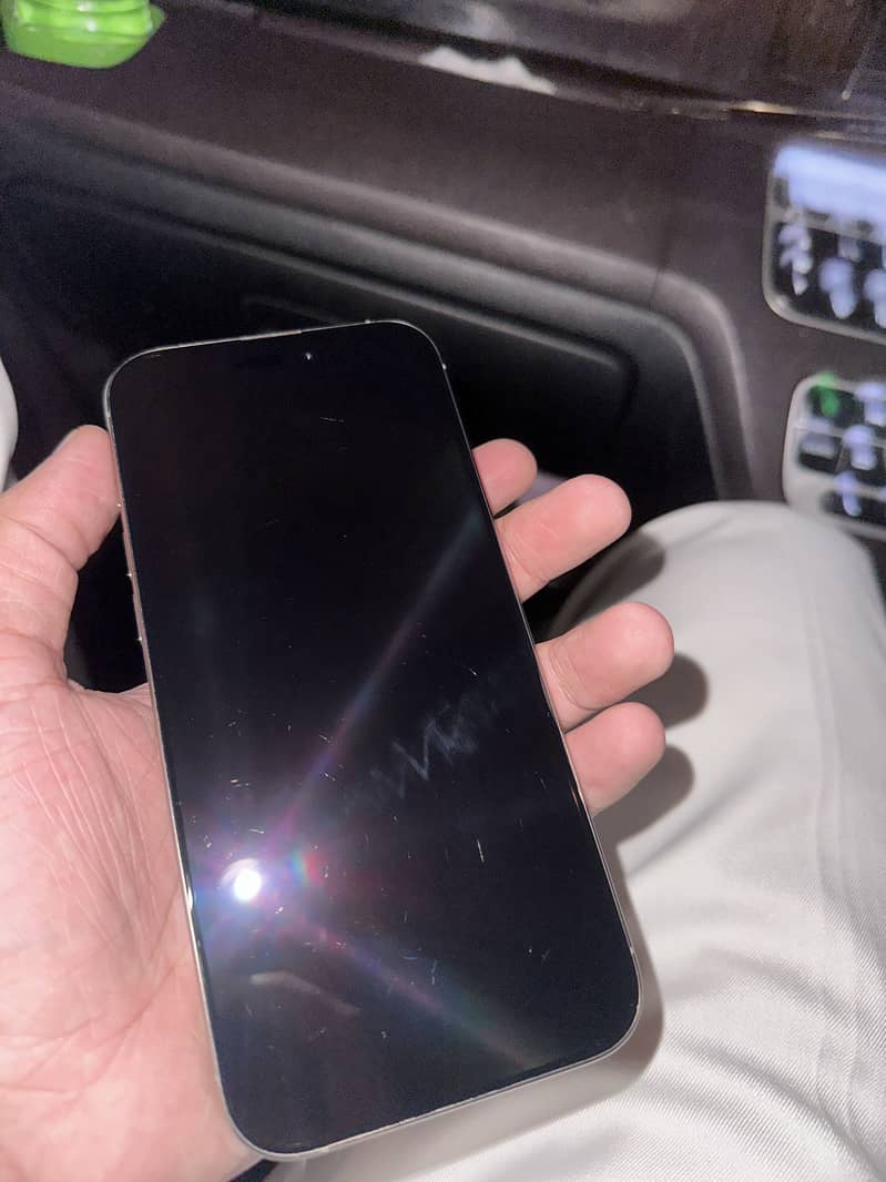 Apple iPhone 16 Pro Max 6