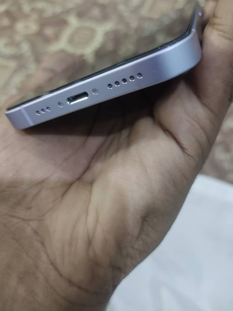 Apple iPhone 14 3