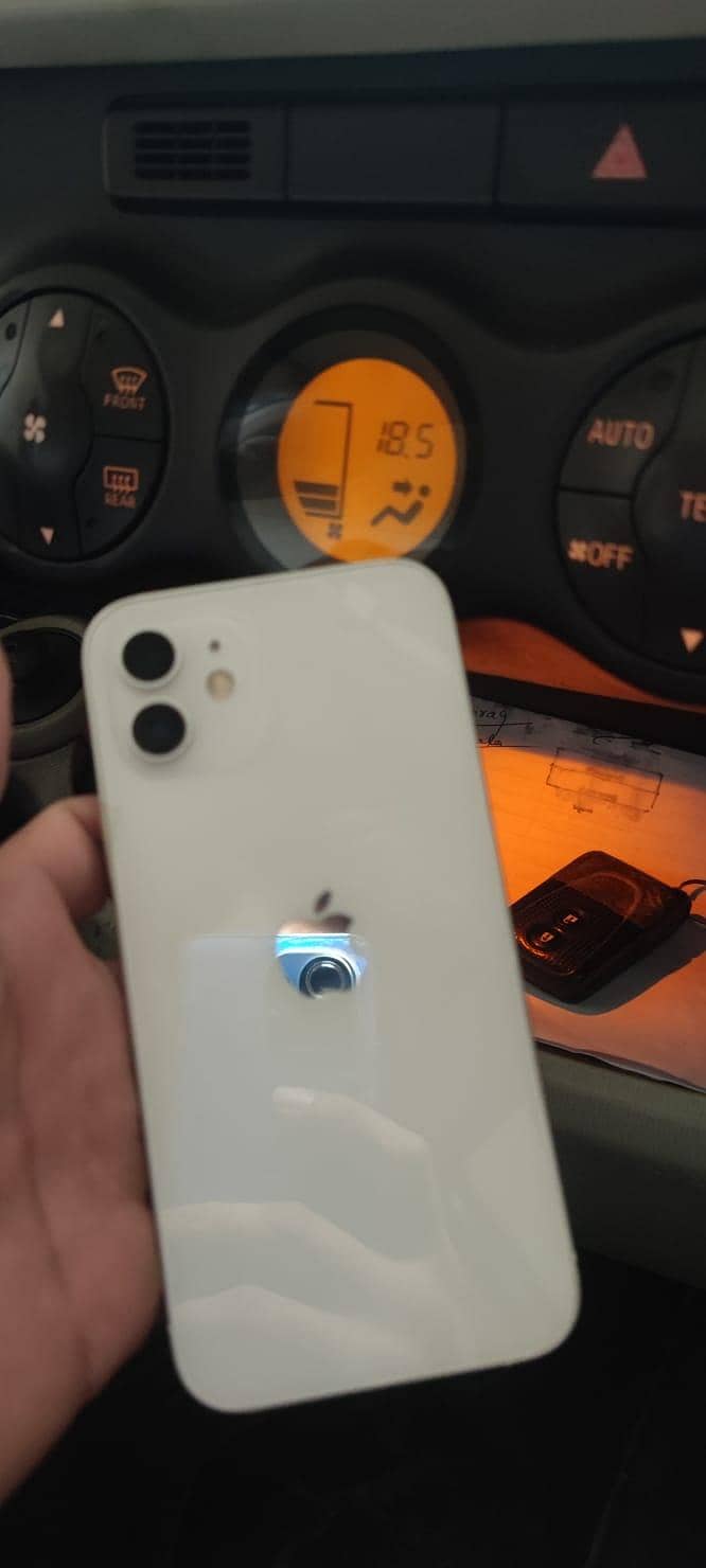 Apple iPhone 12 3