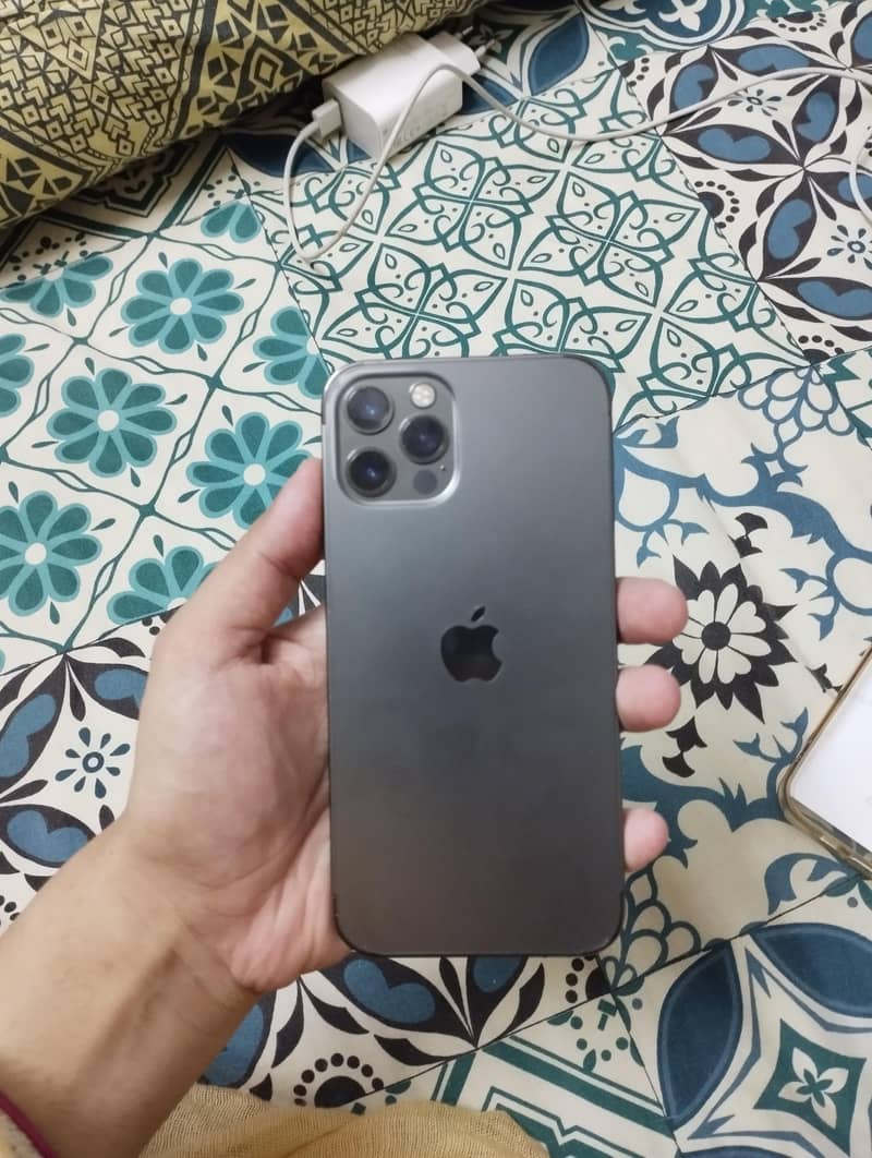 Apple iPhone 12 Pro 2