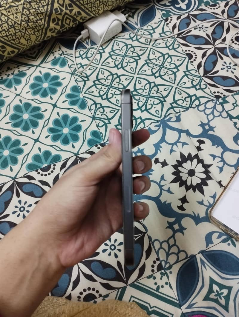 Apple iPhone 12 Pro 3