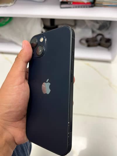 Apple iPhone 13