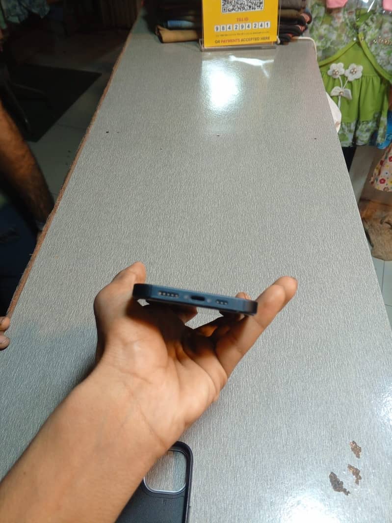 Apple iPhone 13 1