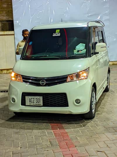 Nissan Roox 2014