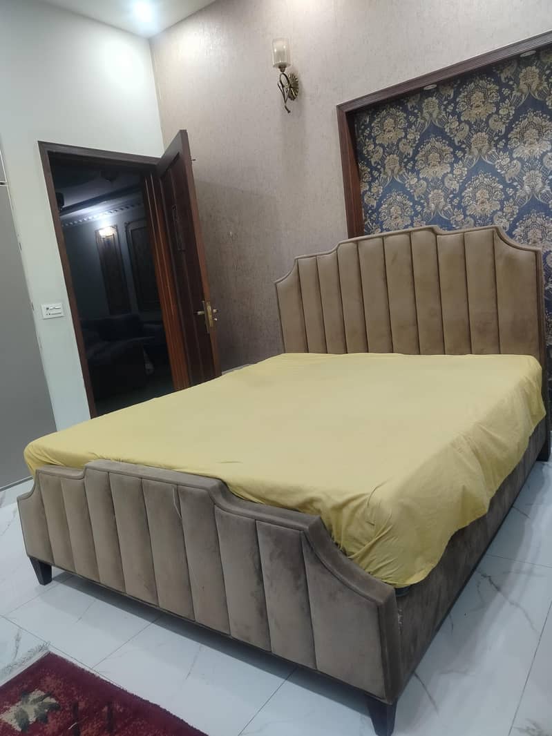 Double Bed Queen Size 0