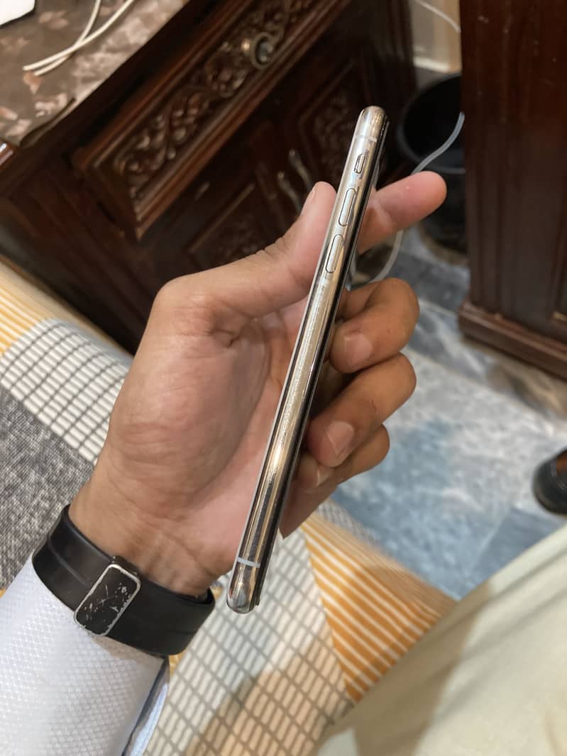 Apple iPhone X 1