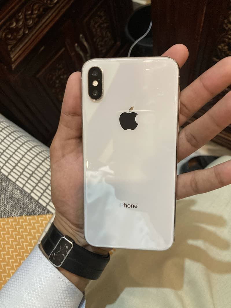 Apple iPhone X 3