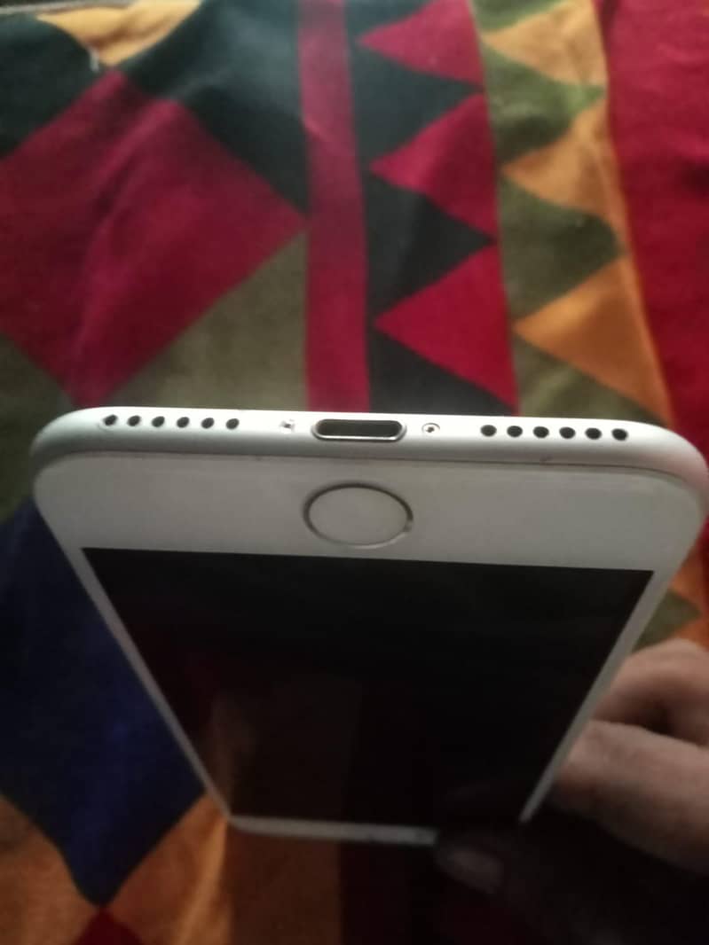 Apple iPhone 7 3