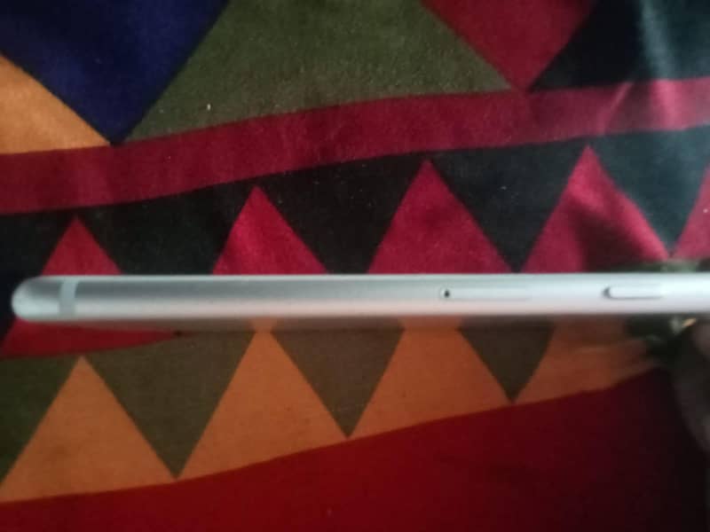 Apple iPhone 7 4