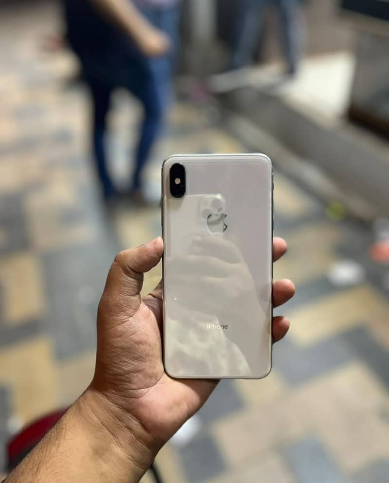 Apple iPhone XS Max 0