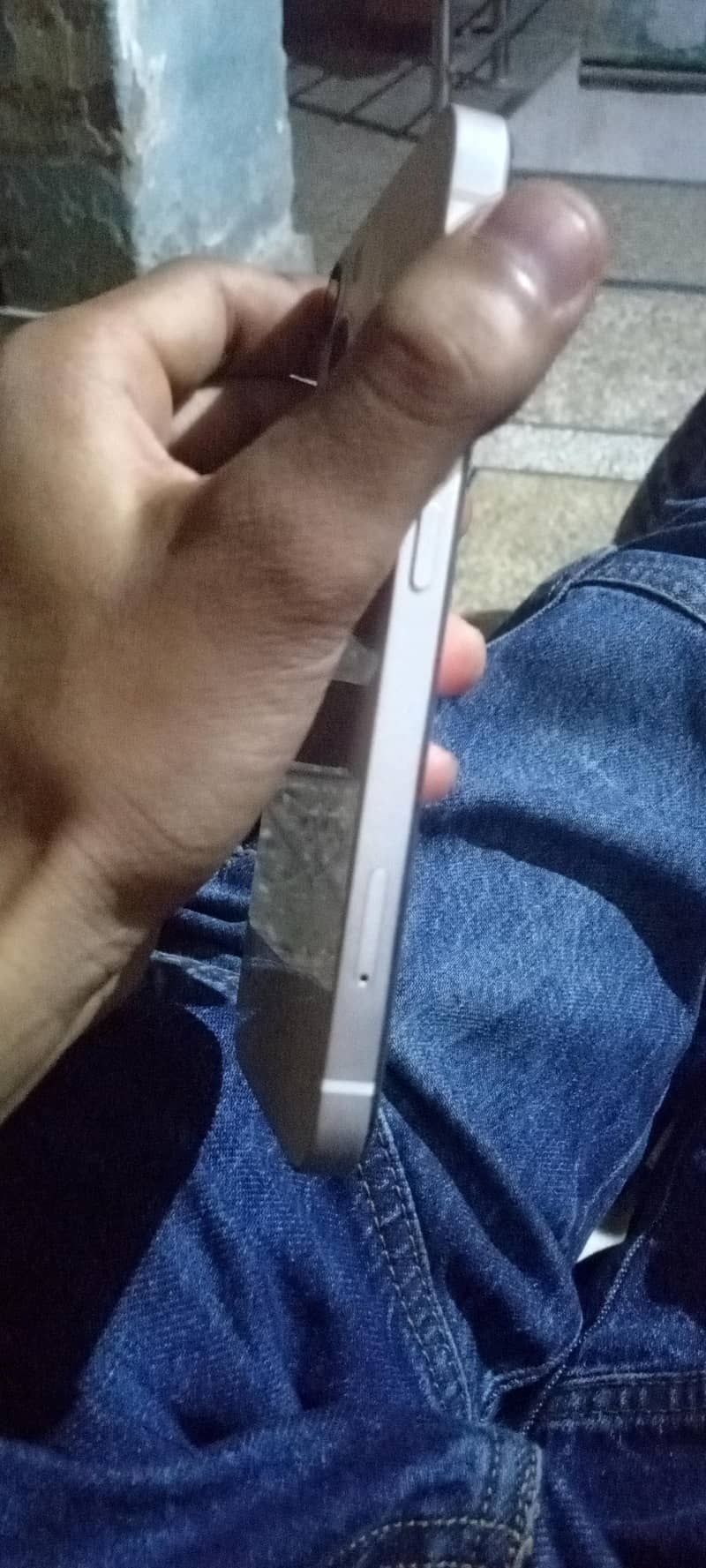 Apple iPhone 13 5