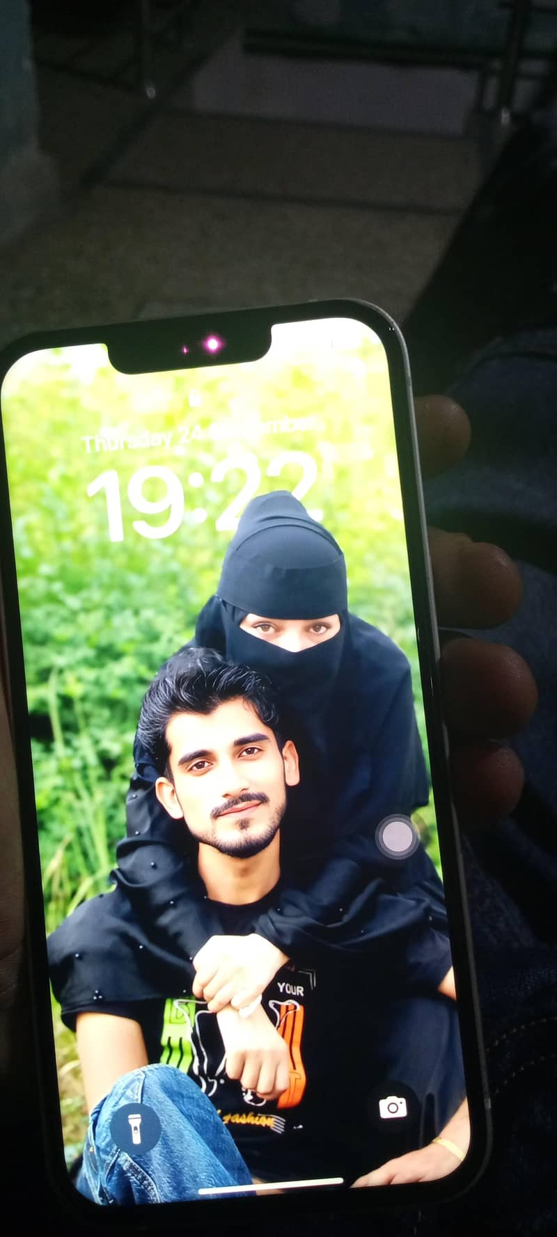 Apple iPhone 13 8