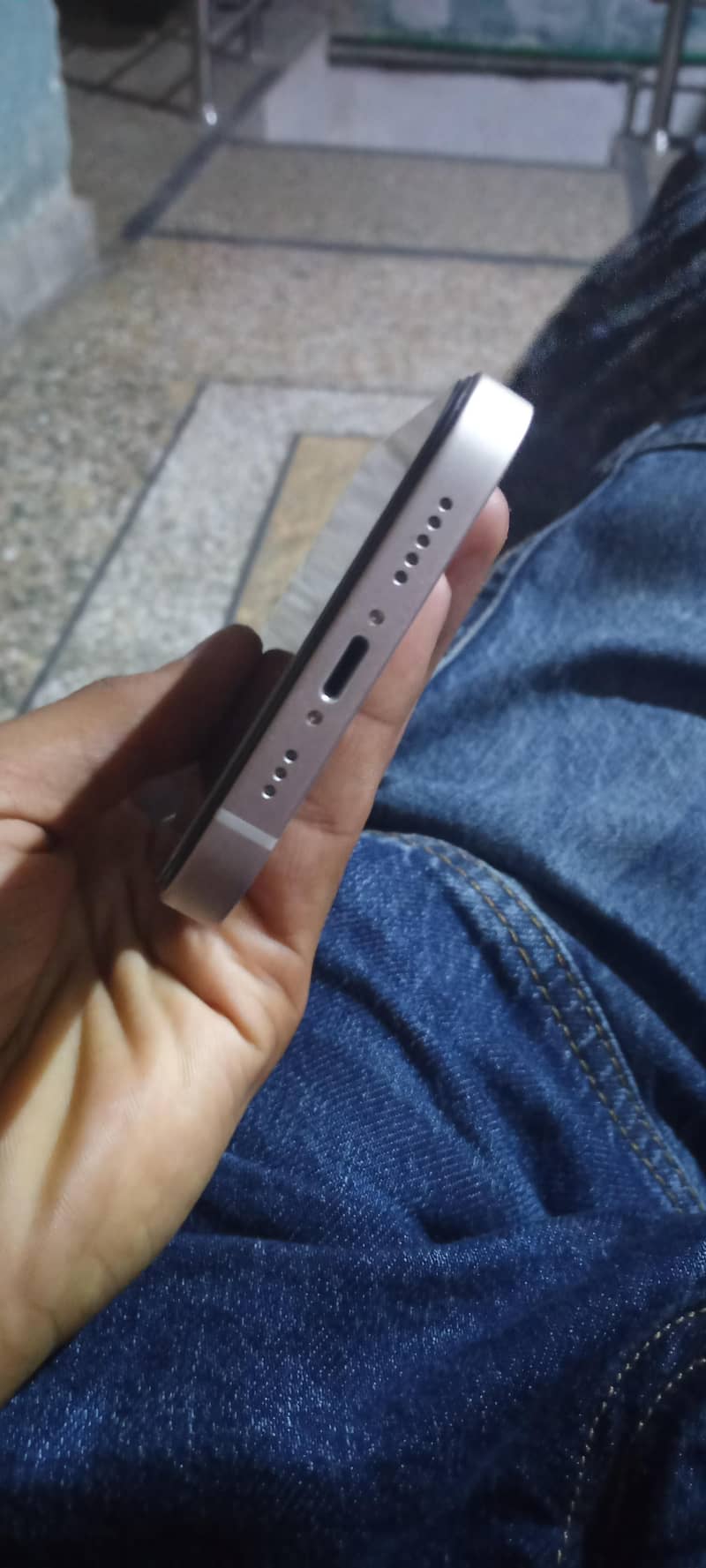 Apple iPhone 13 10