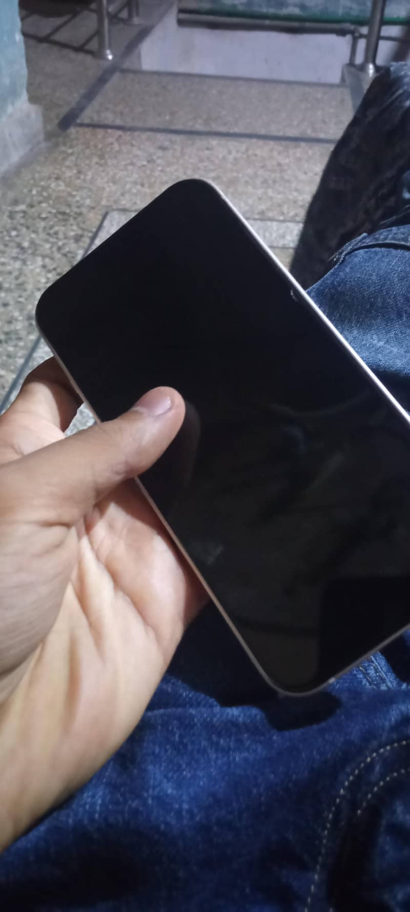 Apple iPhone 13 11