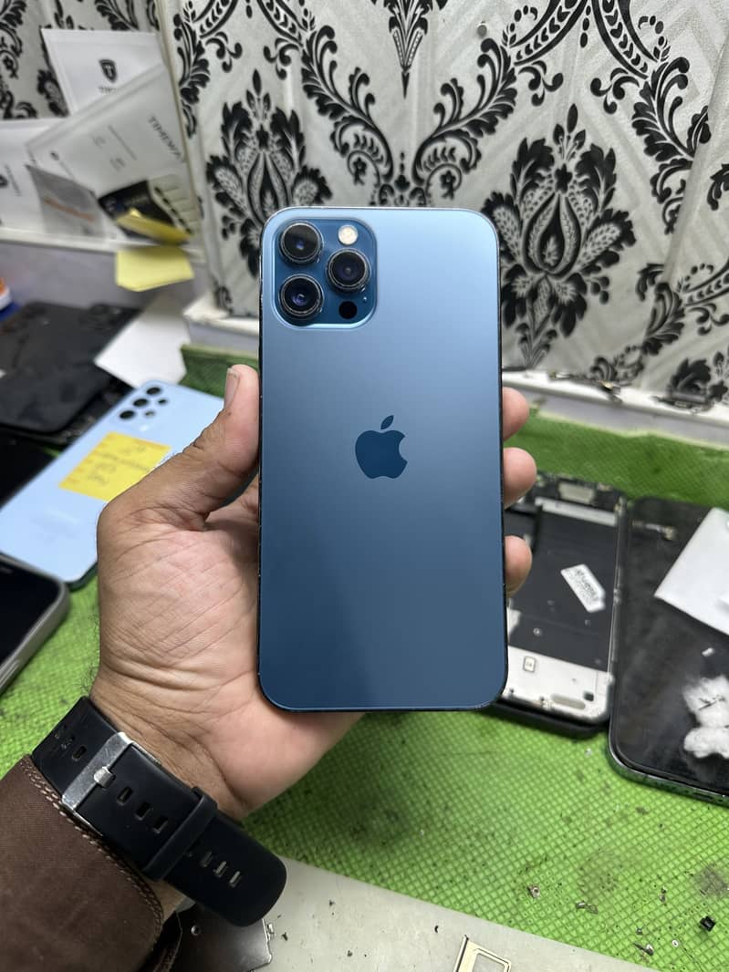 Apple iPhone 12 Pro Max 2