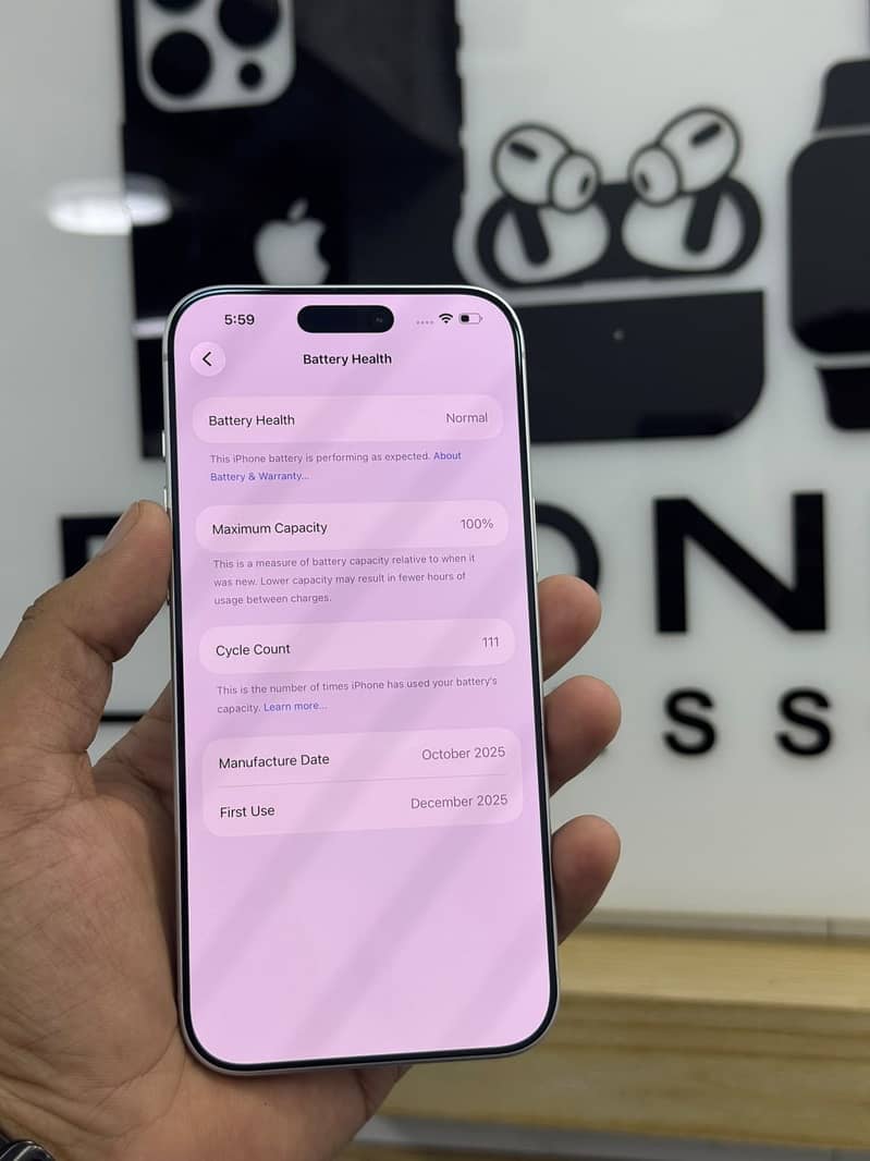 Apple iPhone 17 Pro Max 3