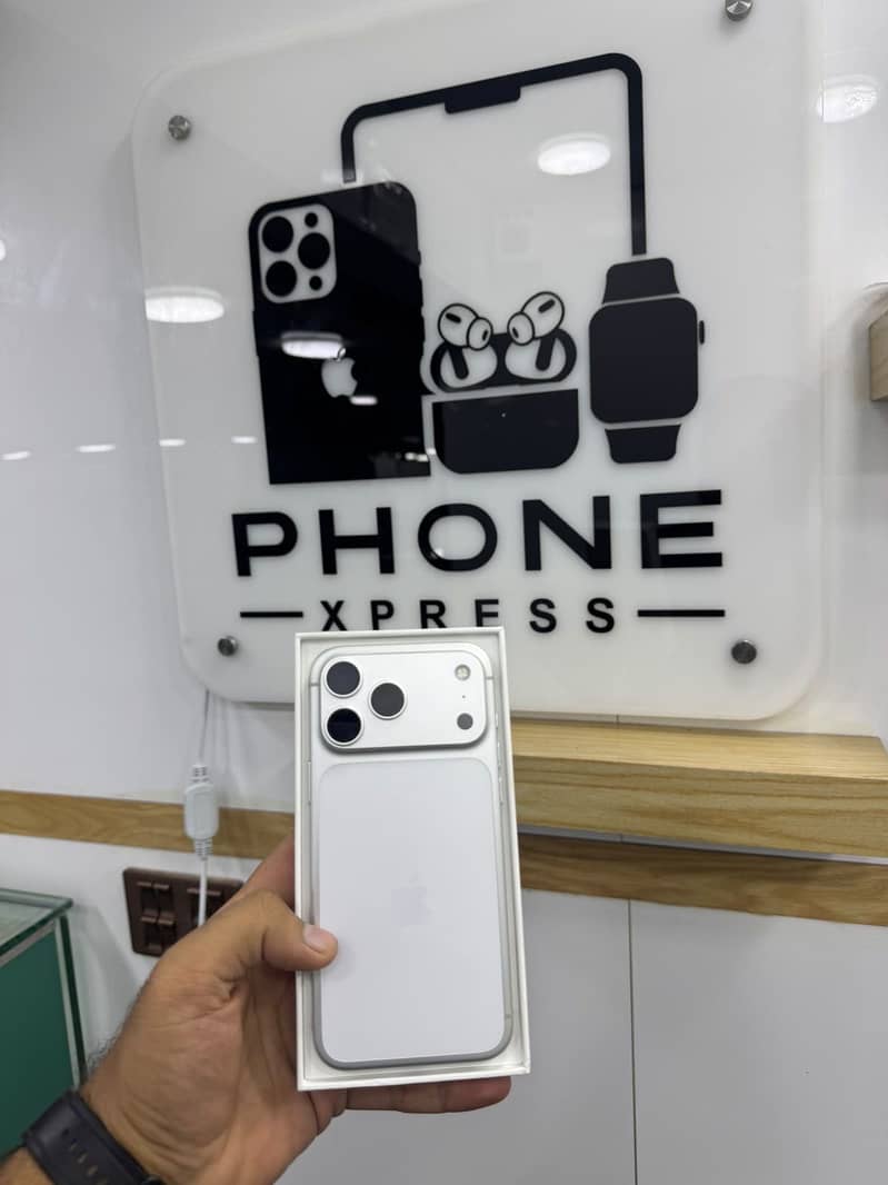 Apple iPhone 17 Pro Max 6