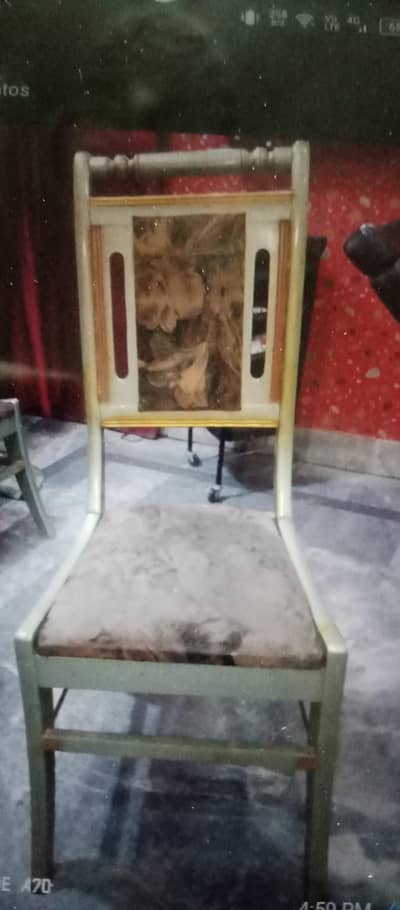 dinning table and chairs