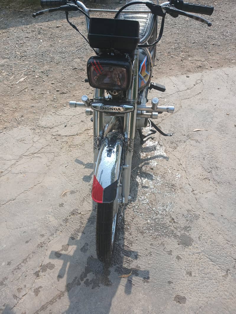 2011 model honda 4