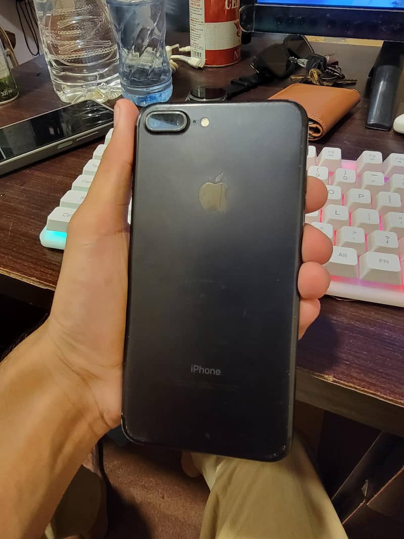 Apple iPhone 7 Plus 0