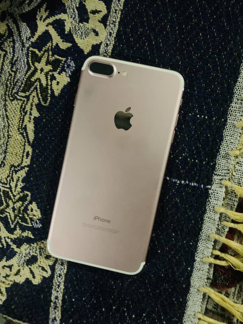Apple iPhone 7 Plus 3