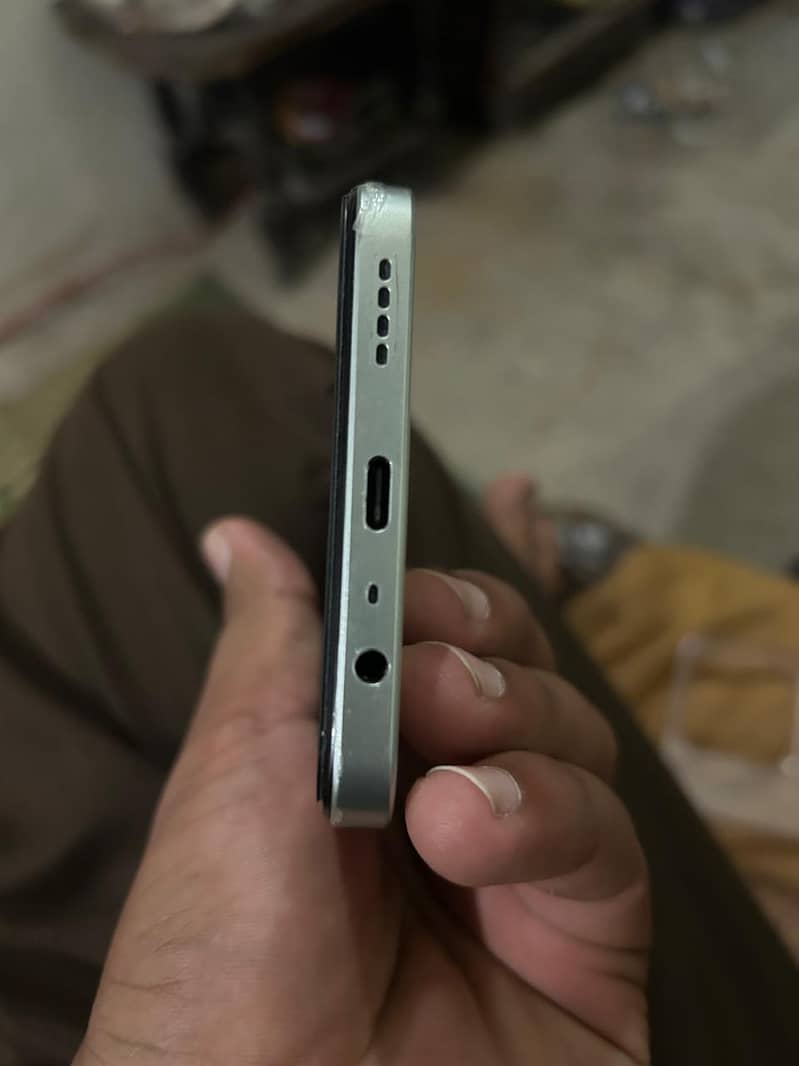 Realme Note 60x 3
