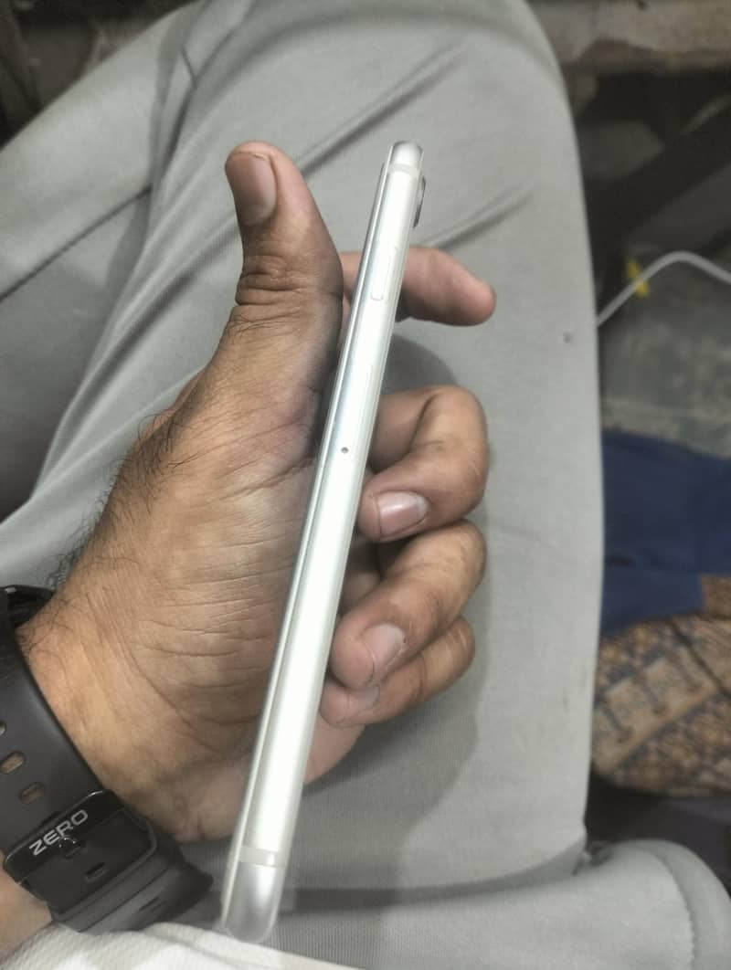Apple iPhone 8 2