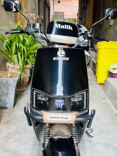 Eveon Pronto Plus Electric Scooter| 72V 32AH|1200W|80-90KM Range