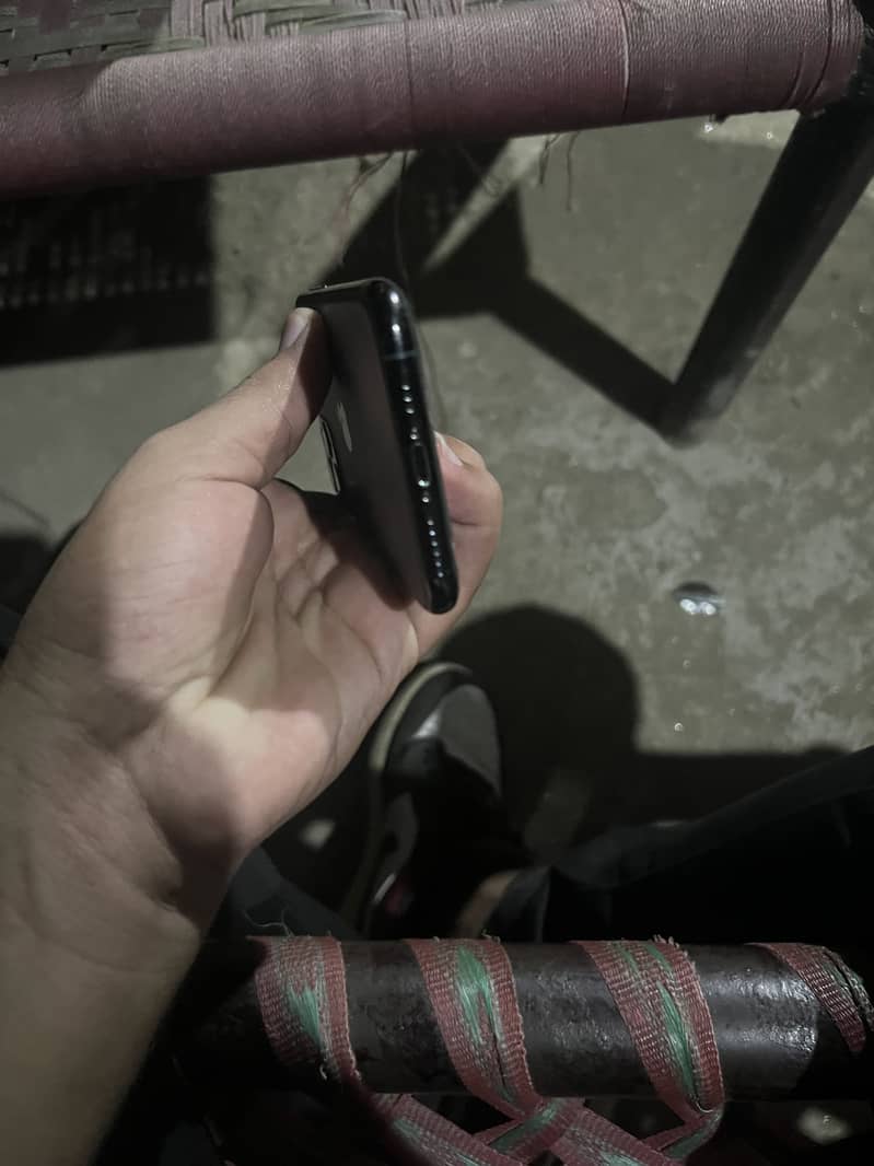 Apple iPhone 11 Pro 5
