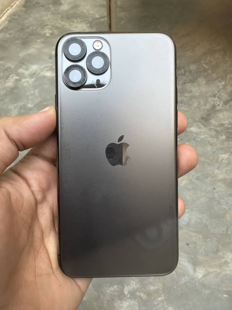 Apple iPhone 11 Pro 1
