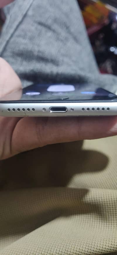 Apple iPhone SE