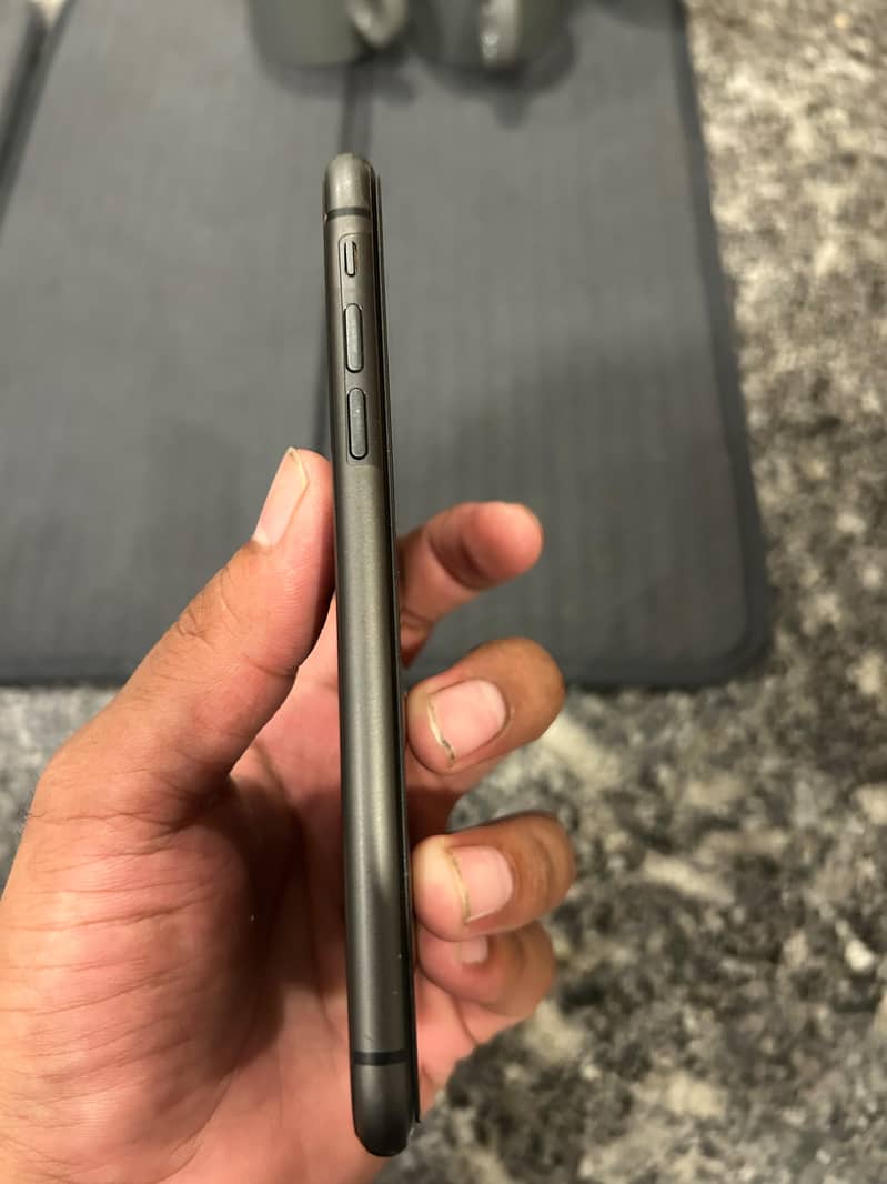 Apple iPhone 11 1