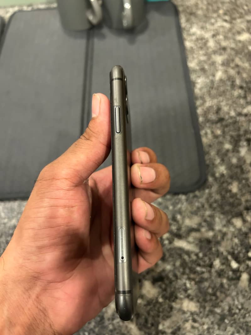 Apple iPhone 11 2