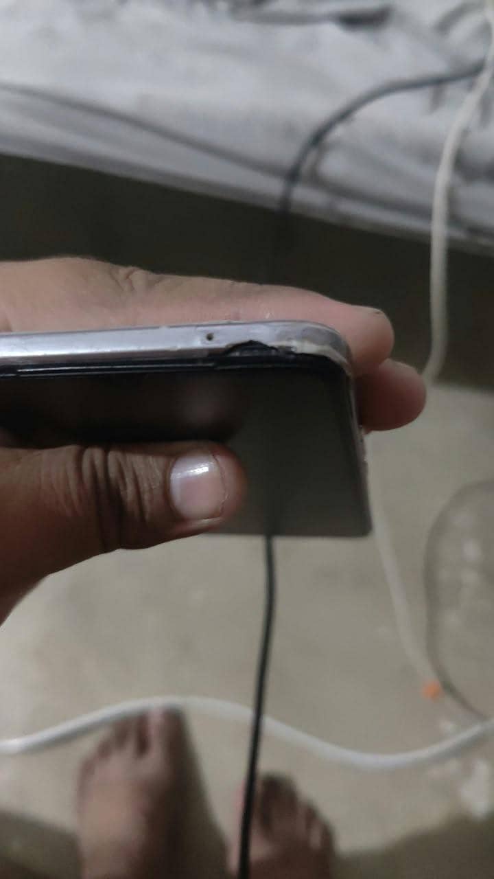 Vivo V21 3
