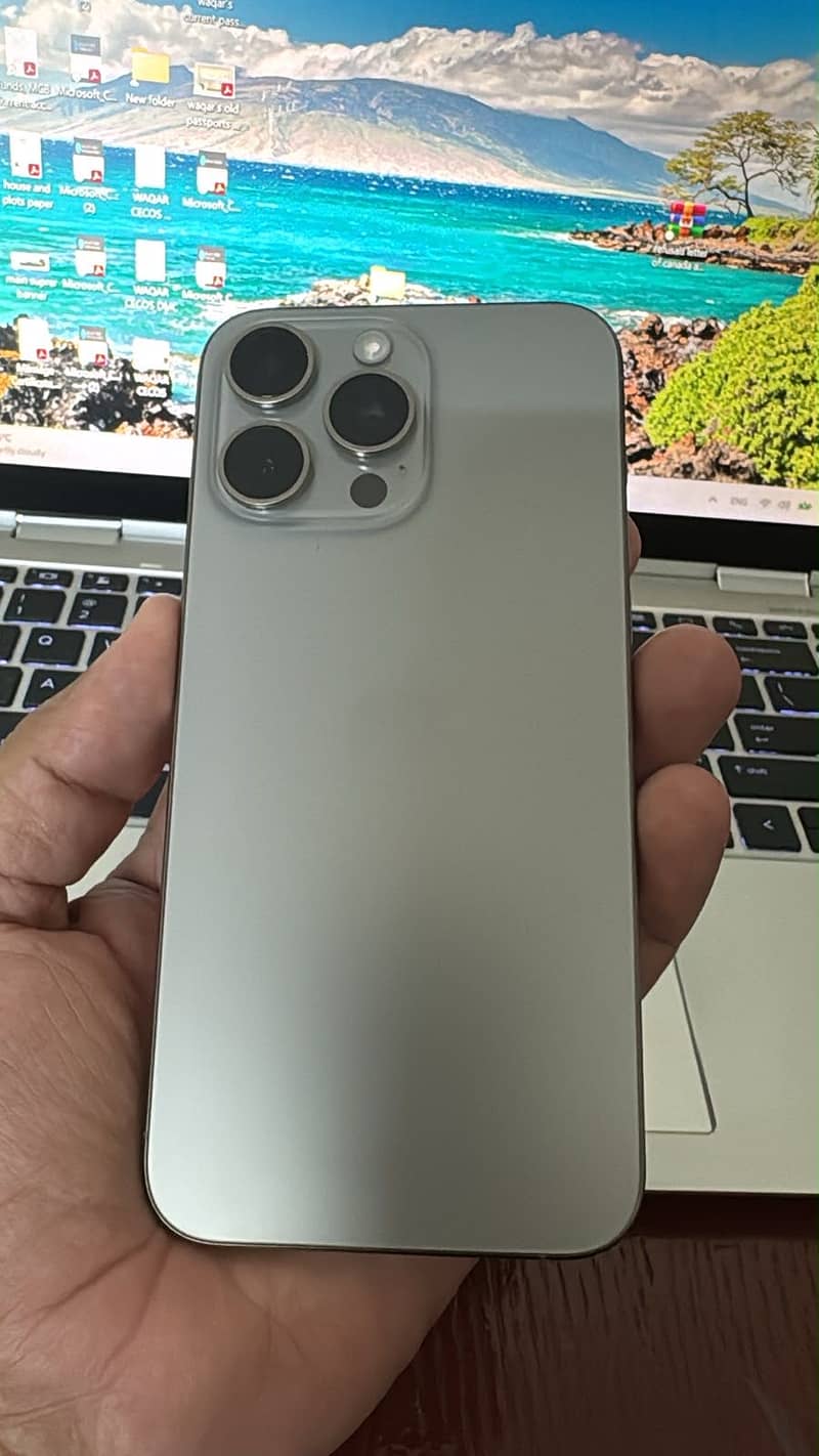 Apple iPhone 15 Pro Max 1